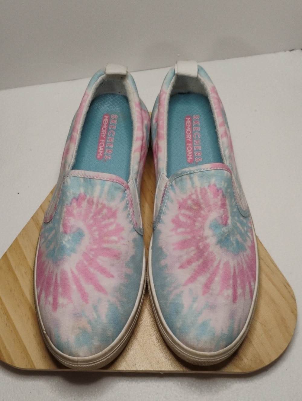 Skechers Women's Pink & Blue Tie-Dye Slip-On Sneakers